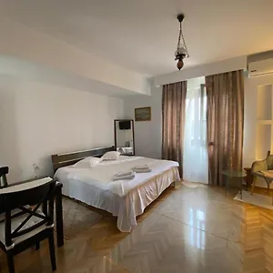 https://dinamic-studio-old-town.bucharesthotelsnow.com