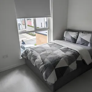 New House, Private In A Peaceful Neighborhood Privatunterkunft Dublin
