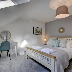https://beyond-the-harbour.yorkshirehotels.net